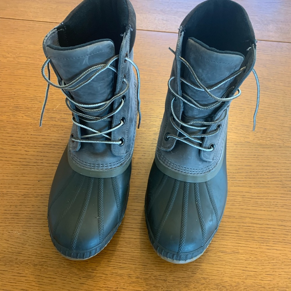 Size 12. Sorel Cheyanne II Duck Boots